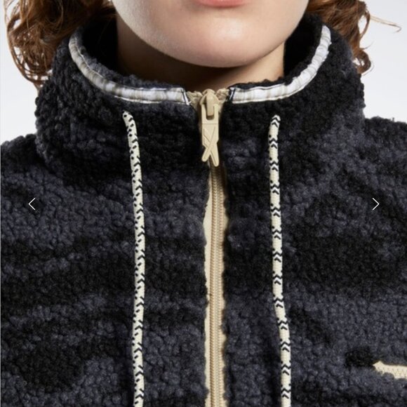 NEW Reebok Classics Winter Escape Teddy Bear Fleece Halfzip Jacket - Picture 5 of 12